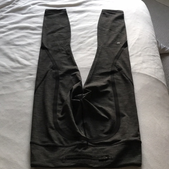 Lululemon women’s 7 1/4 leggings, size 6 - Picture 5 of 5